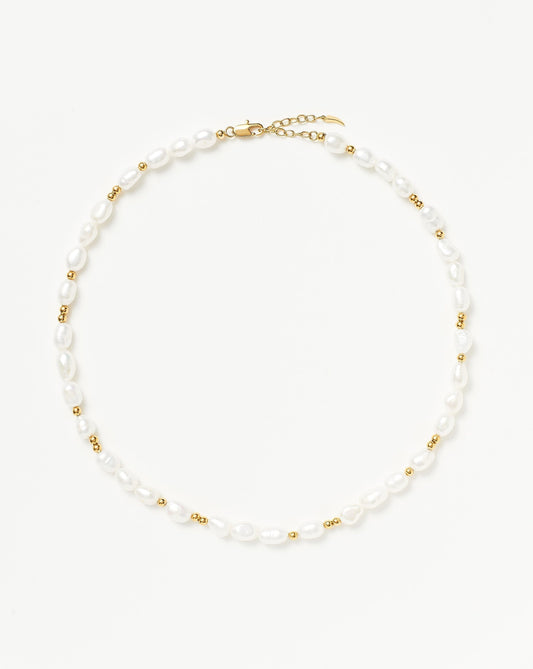 Pearl Choker Necklace for a Stylish Look