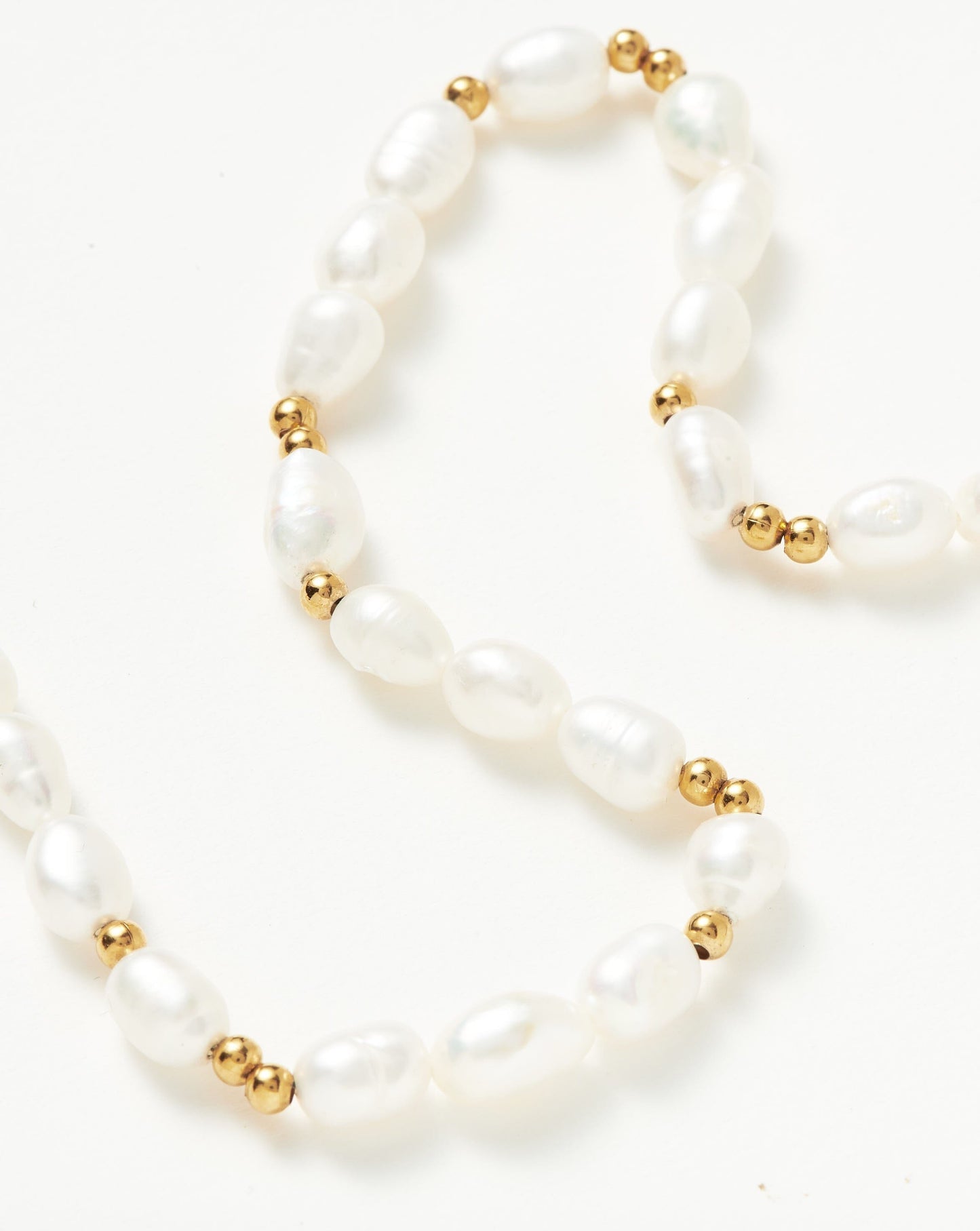 Pearl Choker Necklace for a Stylish Look