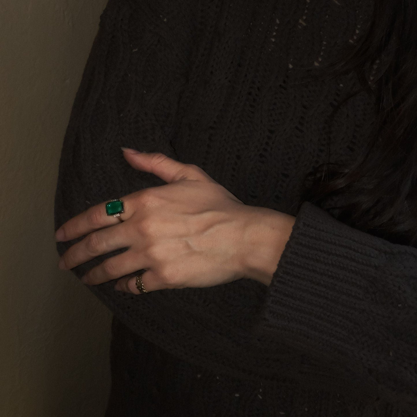 Bold Green Statement Ring for Stylish Looks