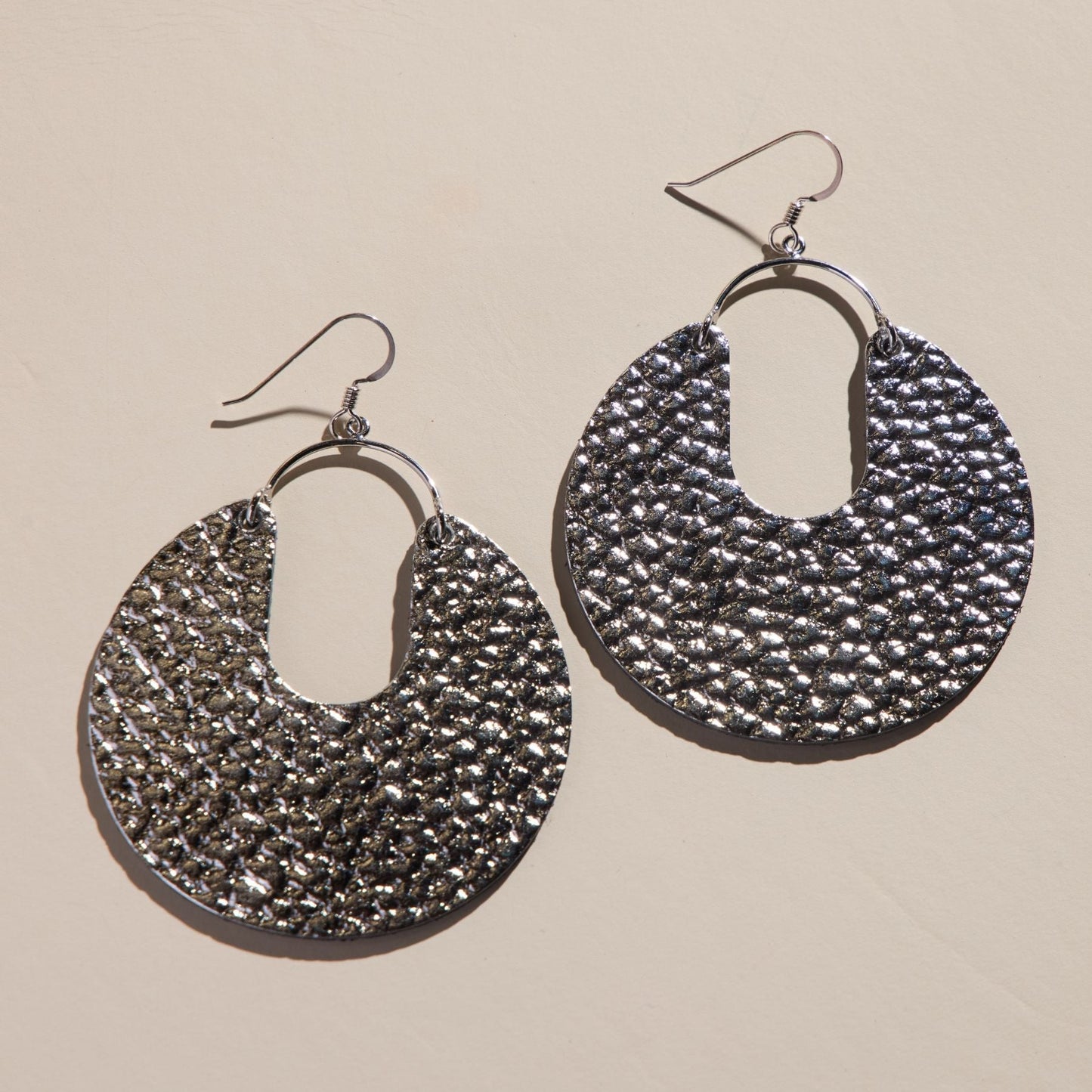 Hammered Silver Leo Design Jewelry Piece