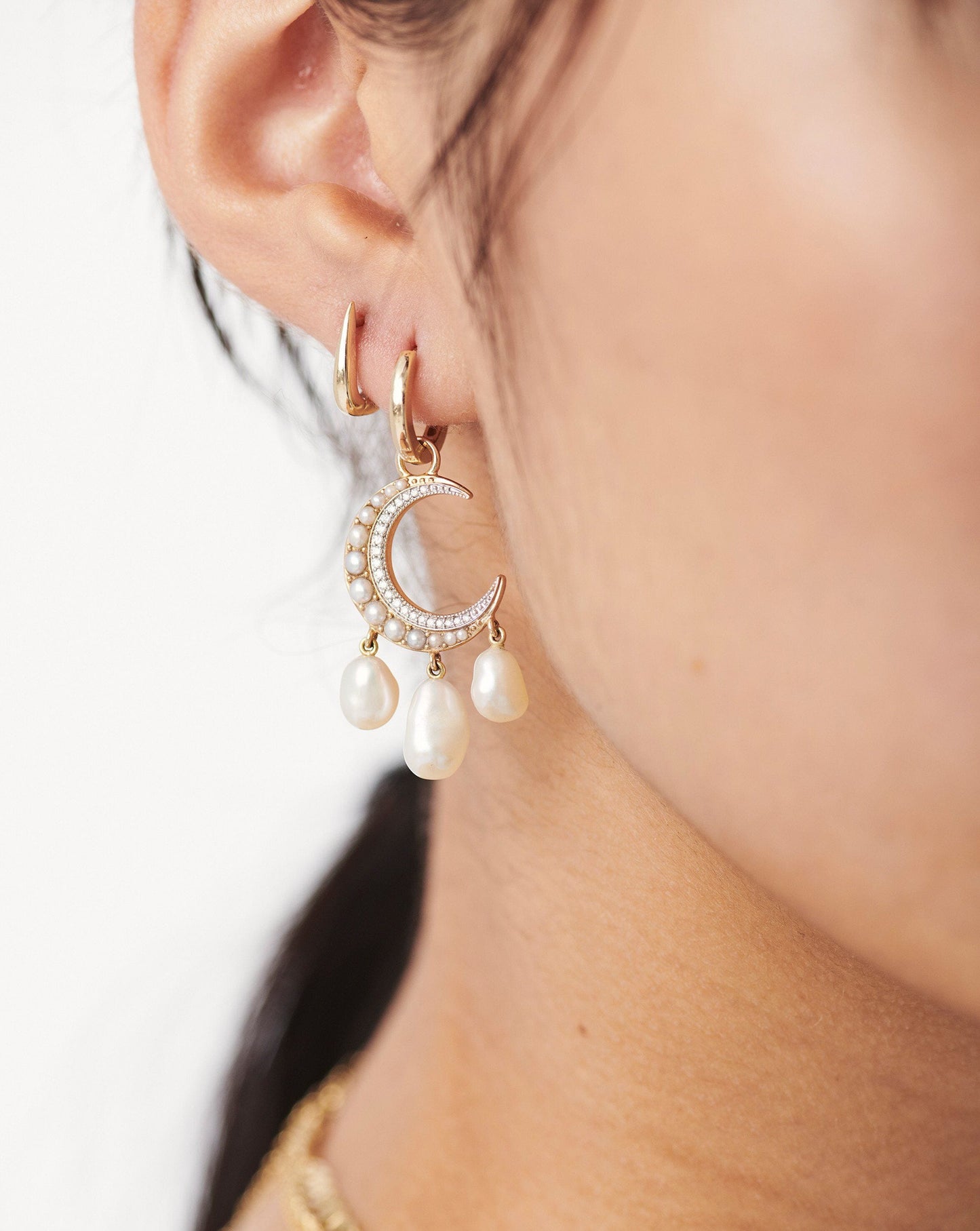 Moon Starlight Earrings in Solid Gold Pearl and Diamond