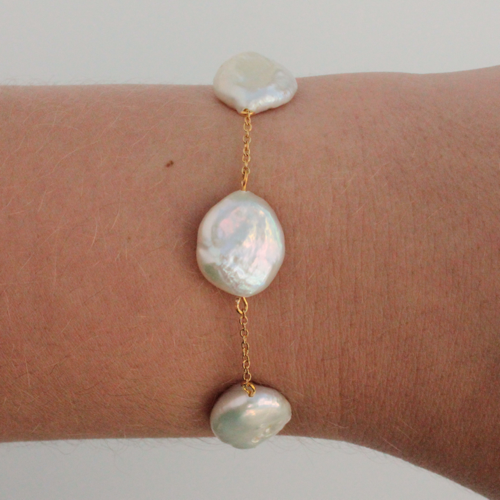 Flat Pearl Chain Bracelet Design in Stylish Finish