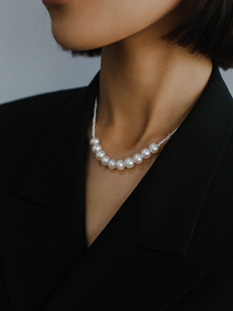 Elegant Beaded Pearl Pendant Necklace