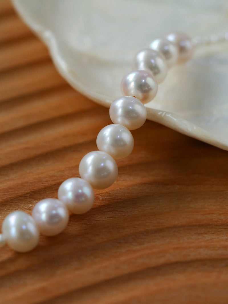 Elegant Beaded Pearl Pendant Necklace