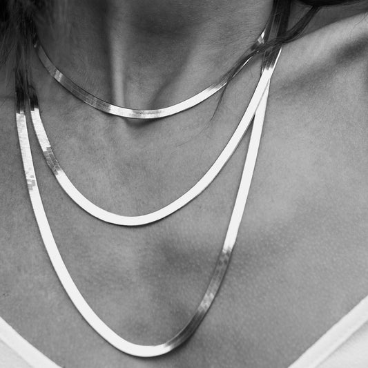 Silver Lucky Layer Necklace in Elegant Design