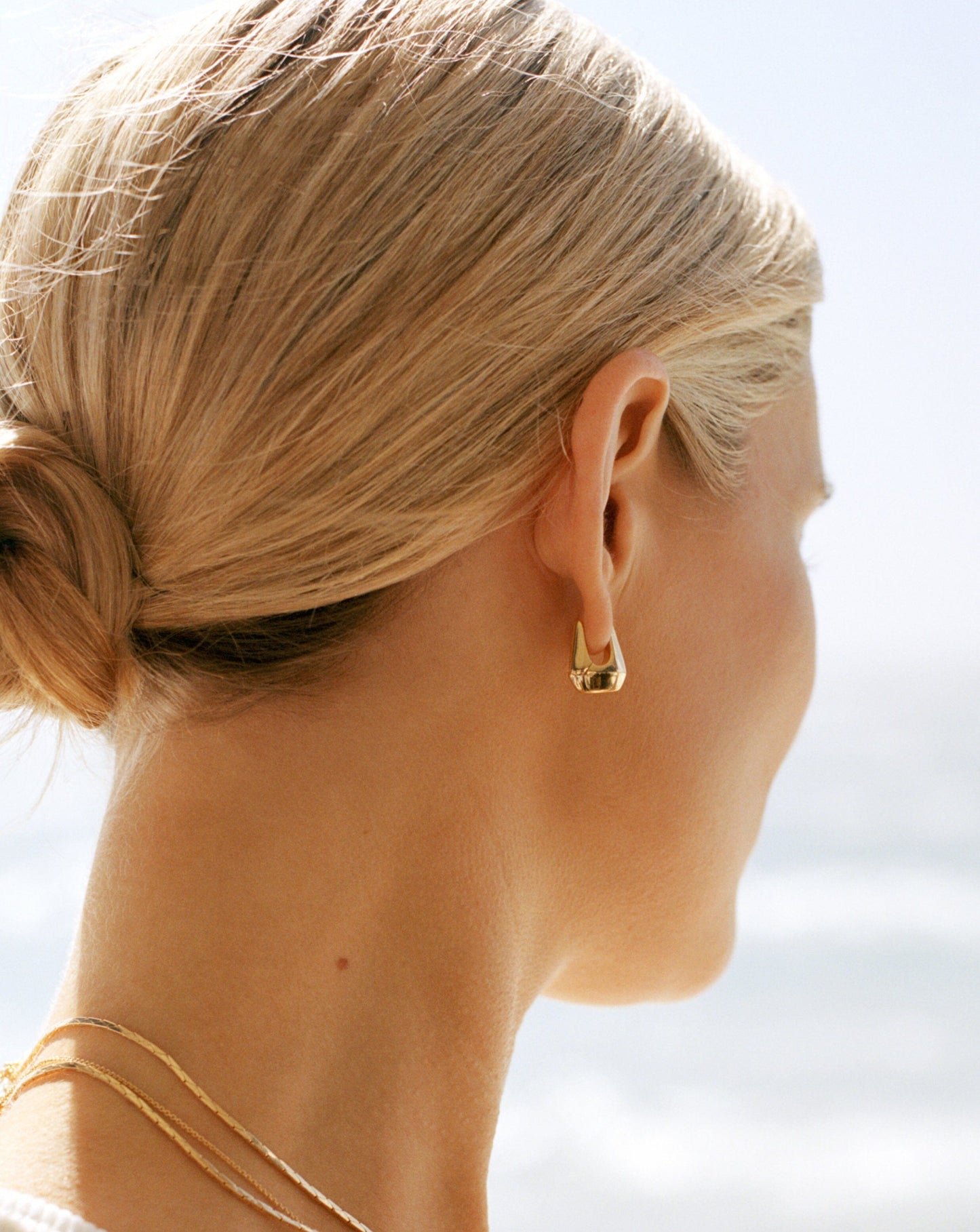 Small Hoop Earrings in 18k Gold Vermeil 1