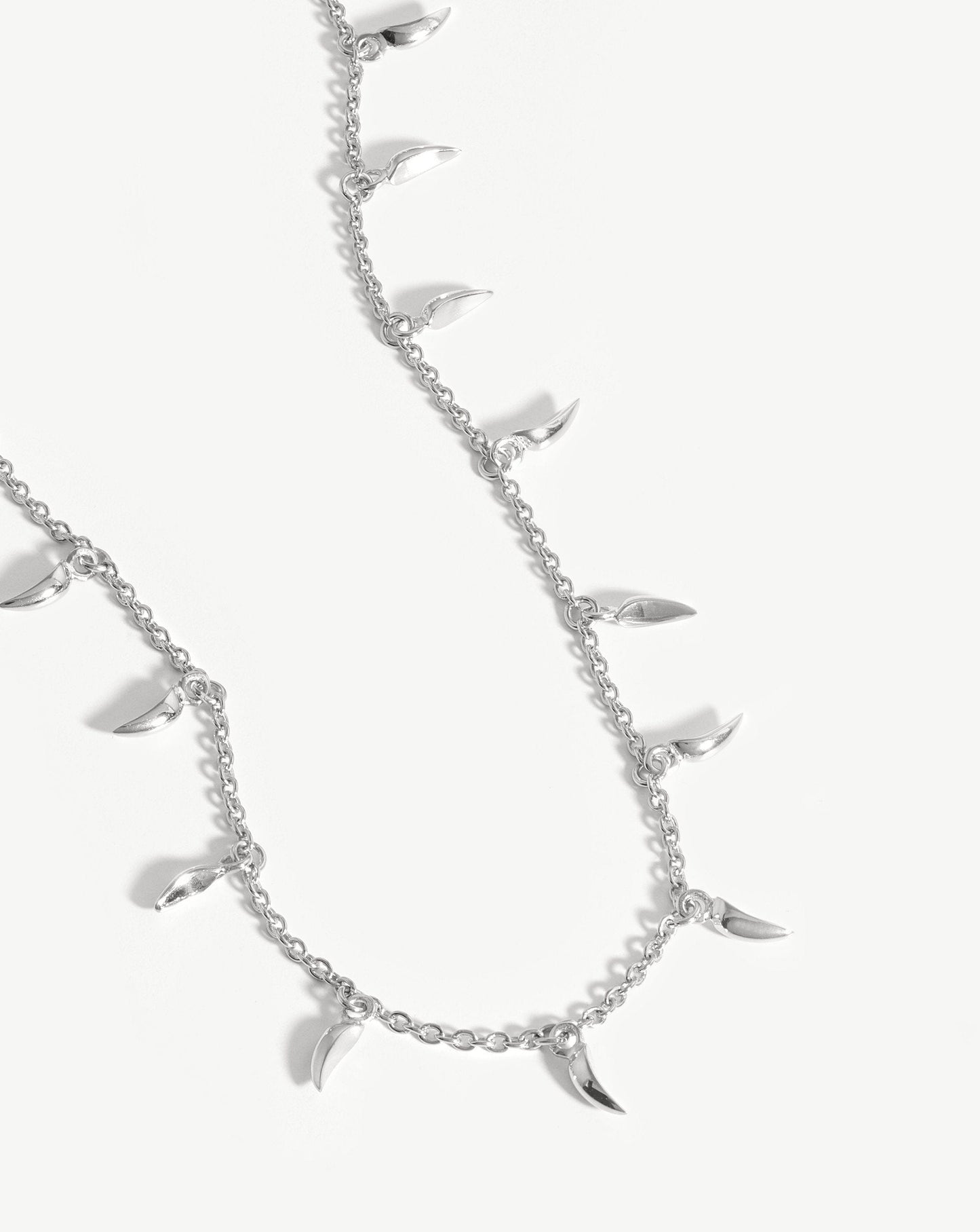 Mini Fang Silver Necklace for Everyday Wear