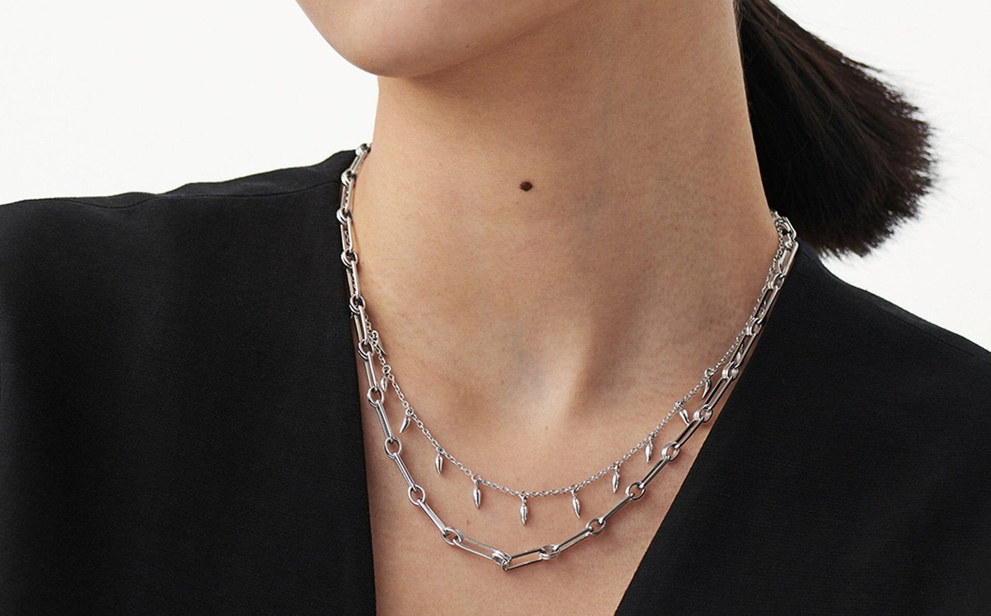 Mini Fang Silver Necklace for Everyday Wear