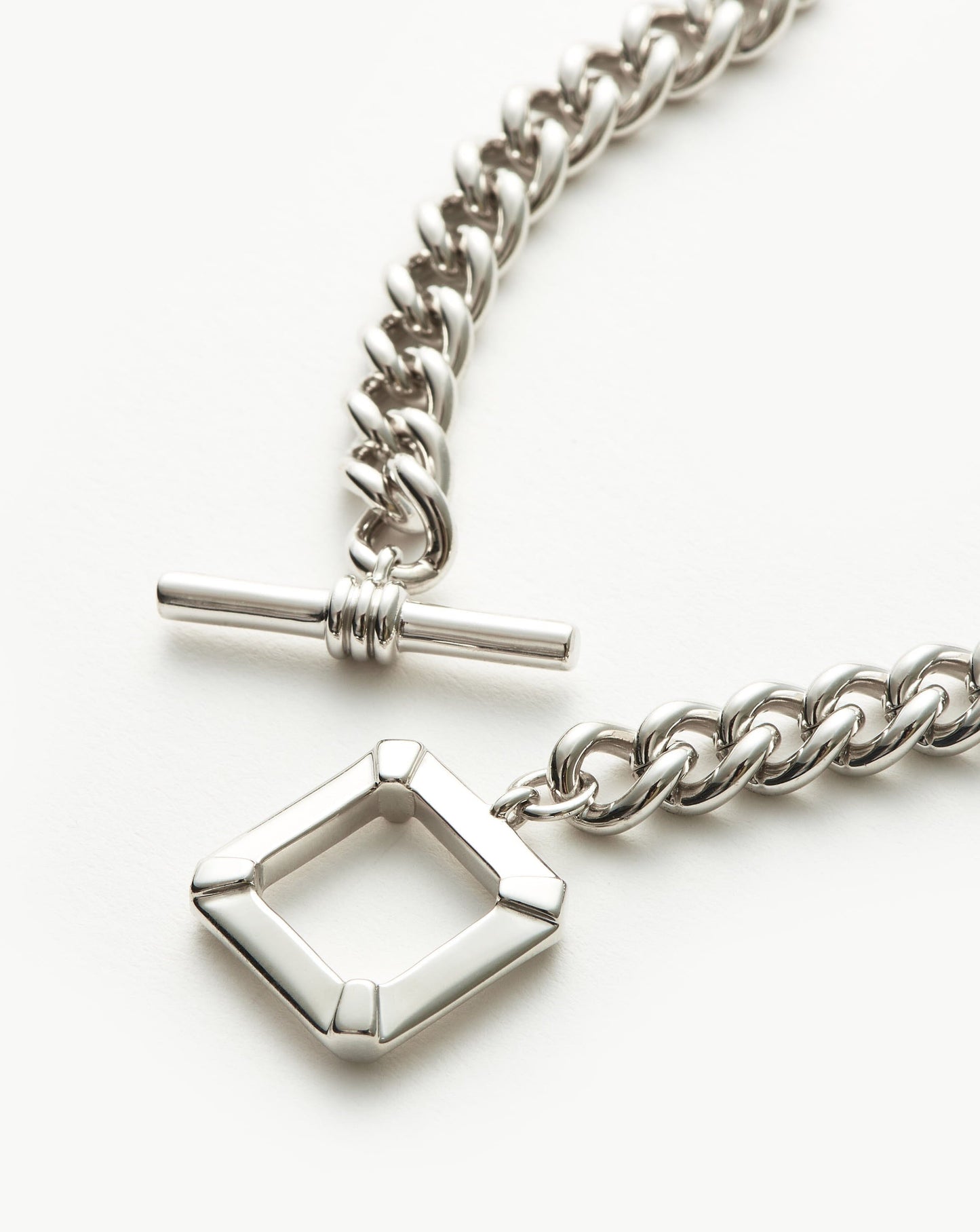 Silver Plated T-Bar Chain Necklace Design