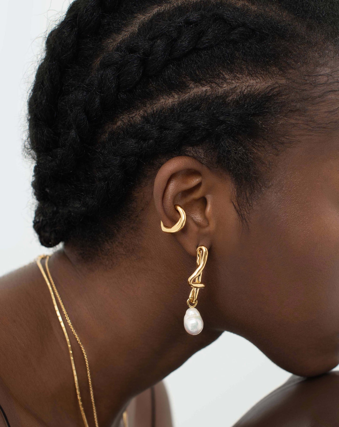 Stylish Molten Design Ear Cuff in Metal