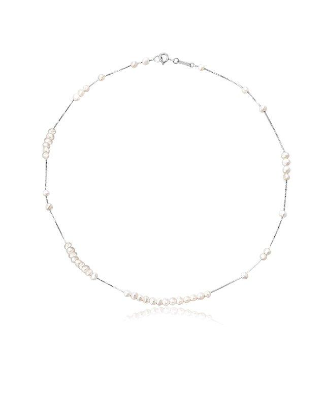 Elegant Pearl Necklace in Moonlight Design