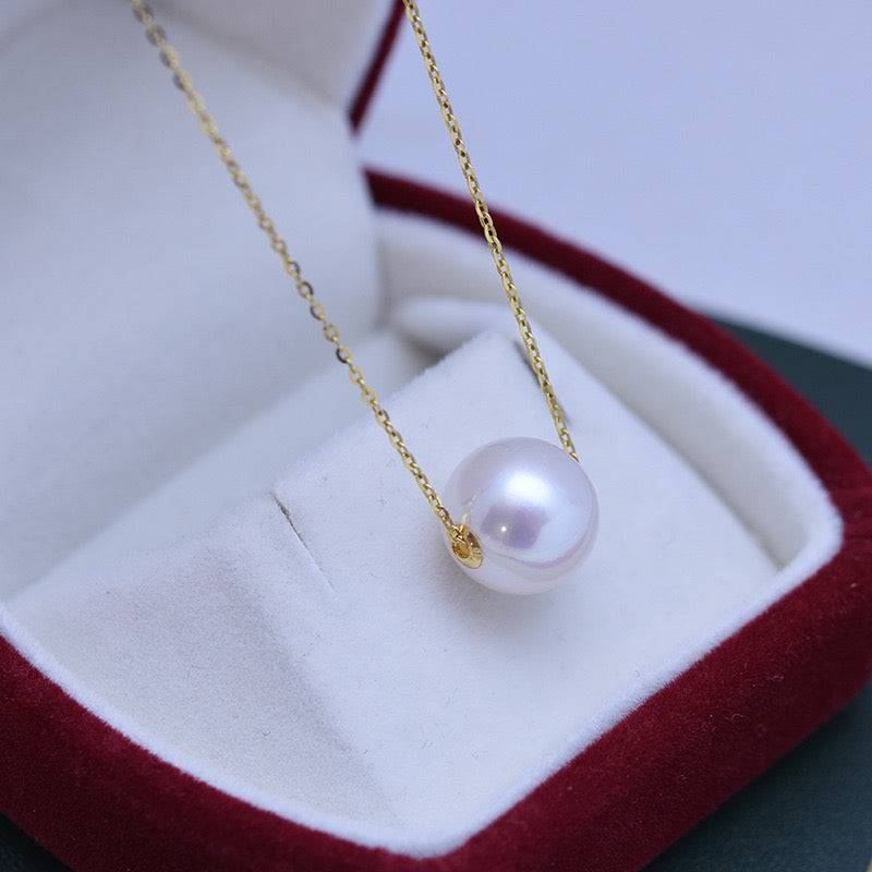 Classic White Freshwater Pearl Pendant Necklace