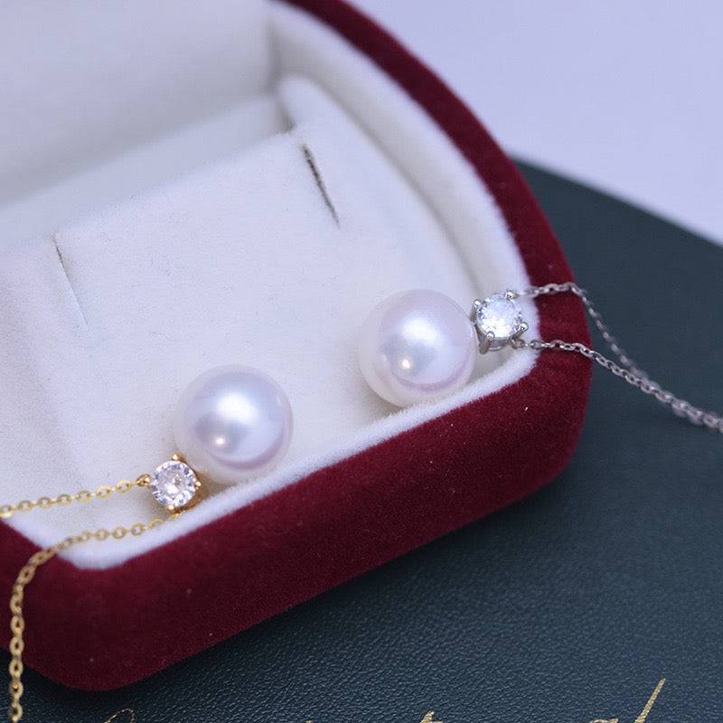 Freshwater Pearl Necklace with Sasha Design