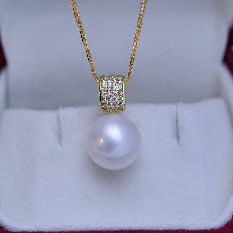 Freshwater Pearl Pendant Necklace 11 to 12 Millimeters