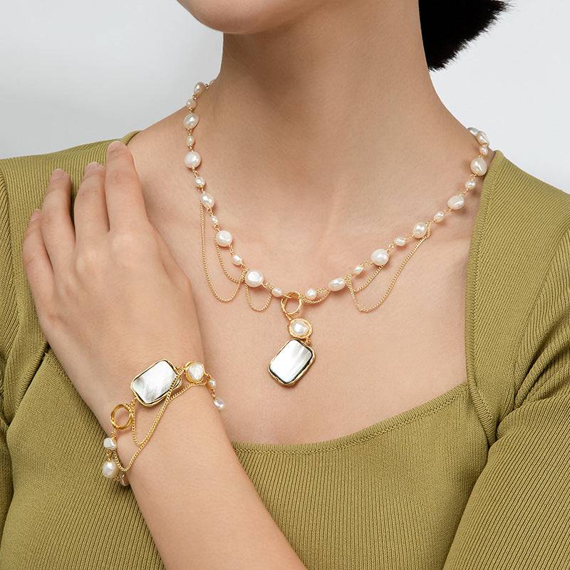 Mother of Pearls Necklace and Bracelet Set