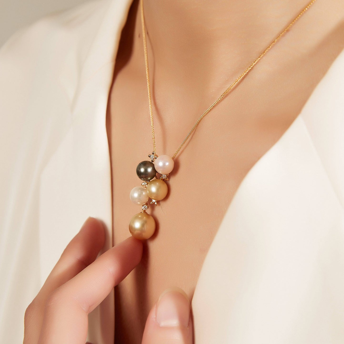 Five-Drop South Sea Pearl Pendant in 18K Gold