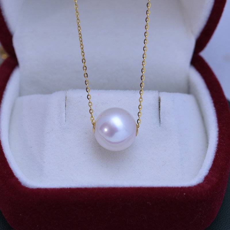 Classic White Freshwater Pearl Pendant Necklace