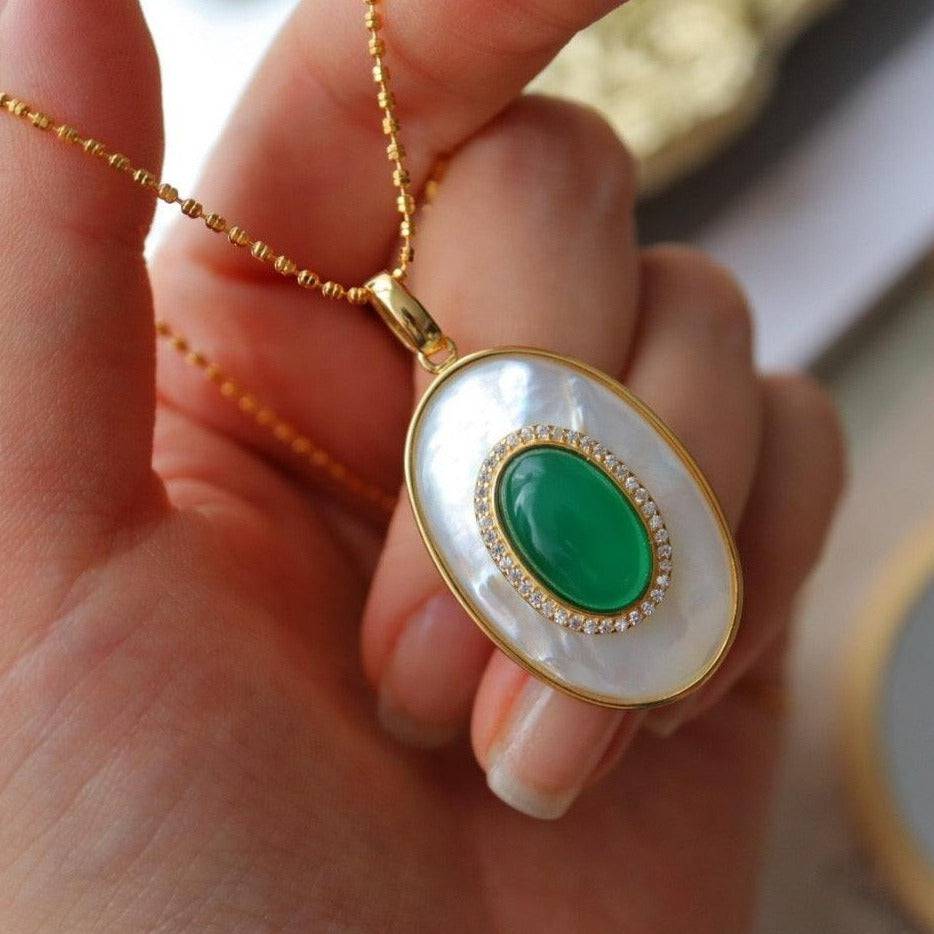 Green Onyx and Mother of Pearls Pendant Necklace