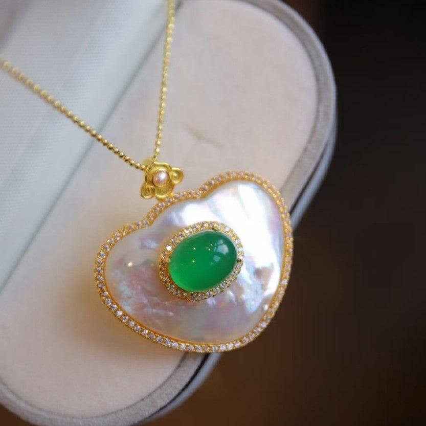 Green Onyx and Mother of Pearl Pendant Necklace