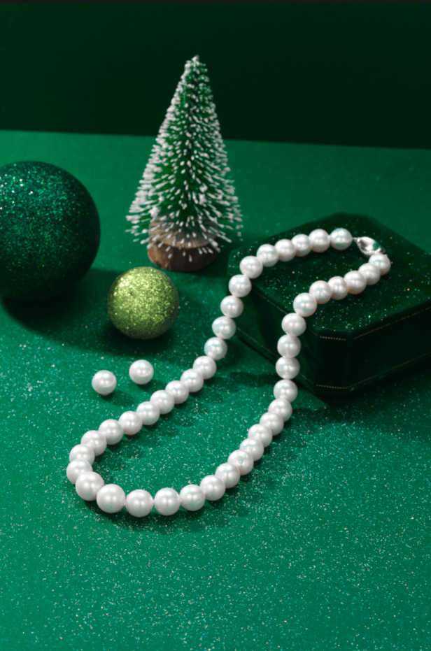 Graduated Strand Necklace with Large White Freshwater Pearls