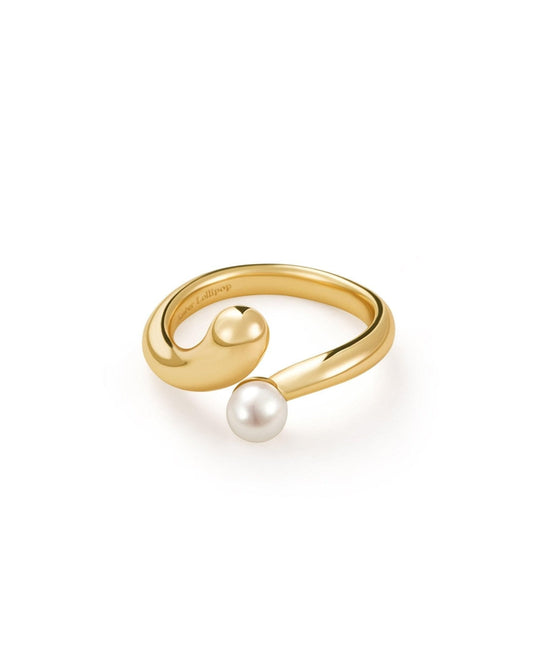 Elegant Pearl Ring in Silver 1