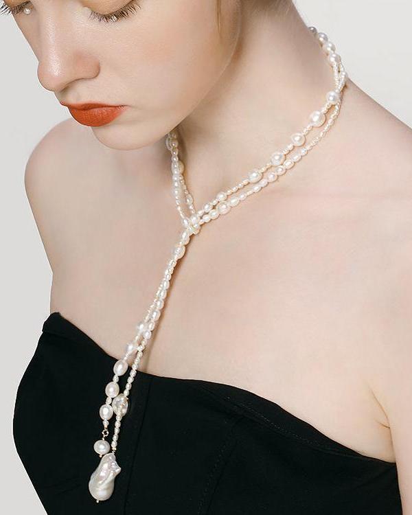 Elegant Baroque Pearl Necklace in Night Rain Style