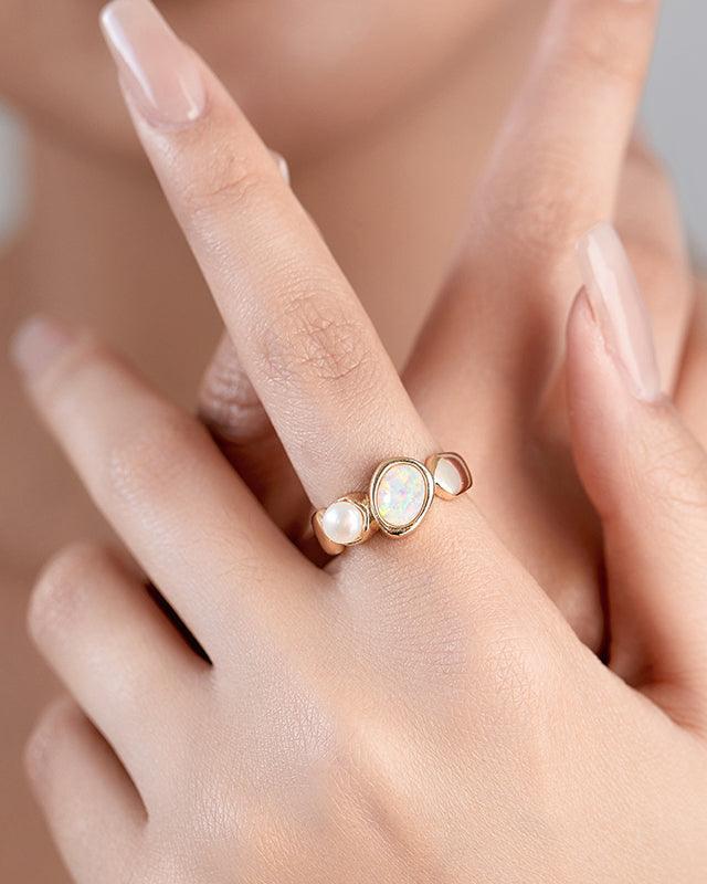 Elegant Opal and Pearl Ring Design