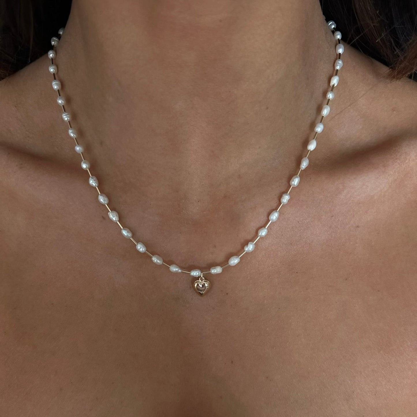 Elegant Pearl Necklace in Coastal Style