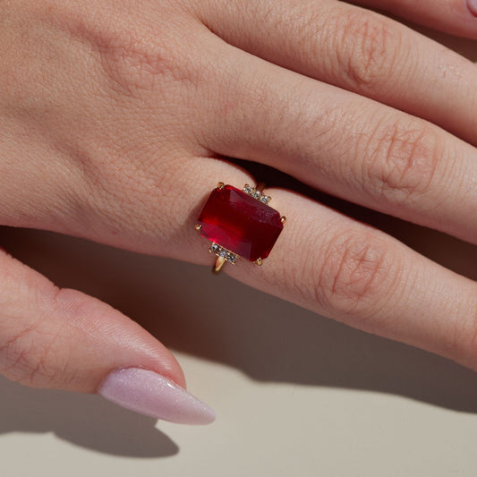 Bold Red Statement Ring in Elegant Design