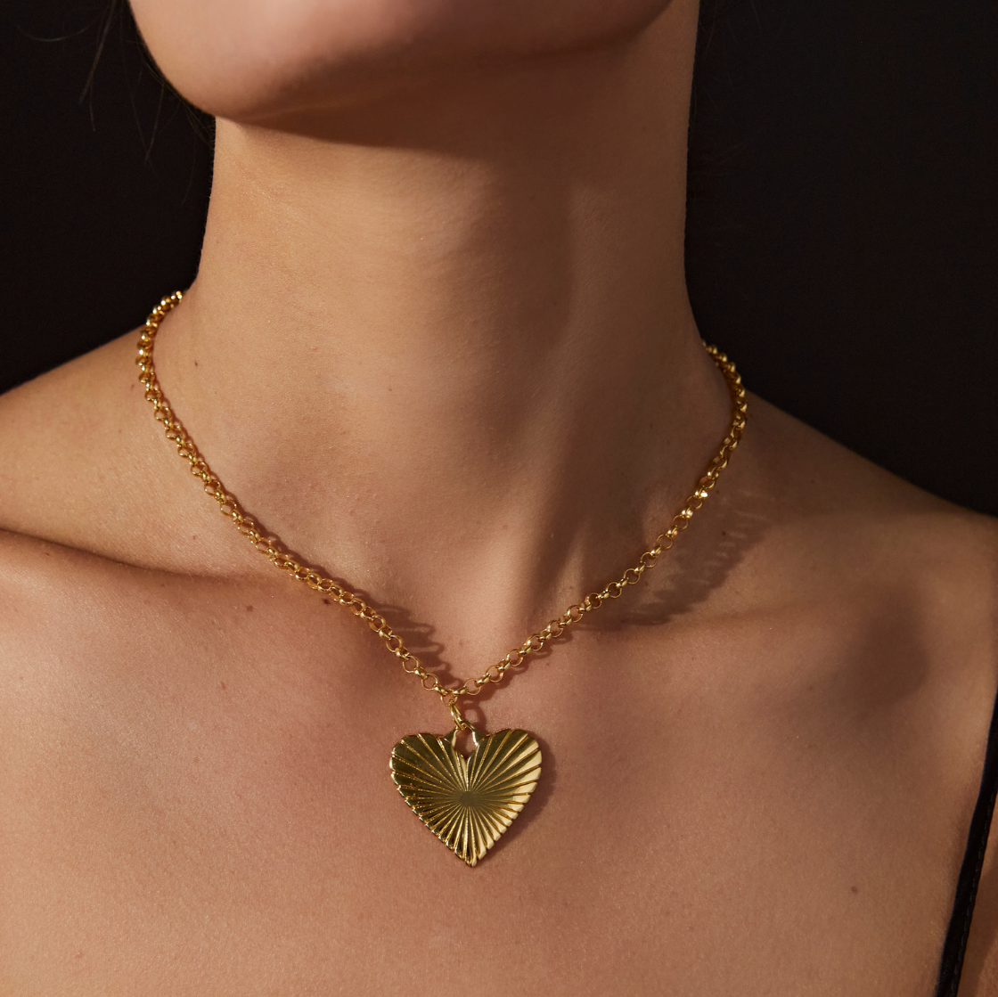 Ribbed Heart Necklace in Gold Finish