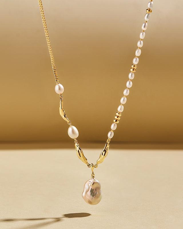 Baroque Pearl Necklace with Ripple Design