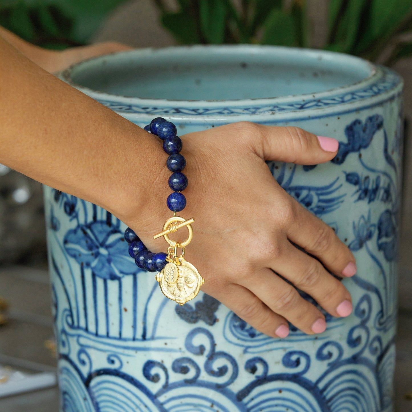 Gold Bee Intaglio Stone Bracelet Design