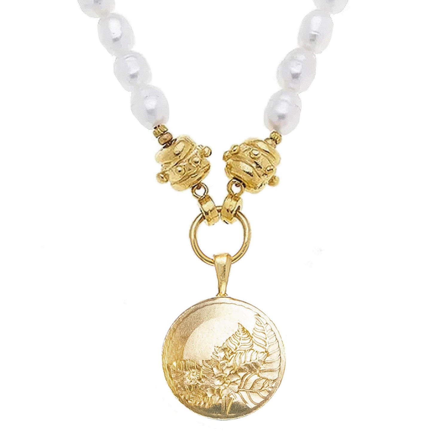 Tobacco Leaf Design Pearl Necklace