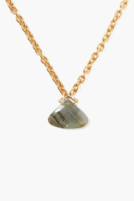 Labradorite Necklace in Elegant Style Design