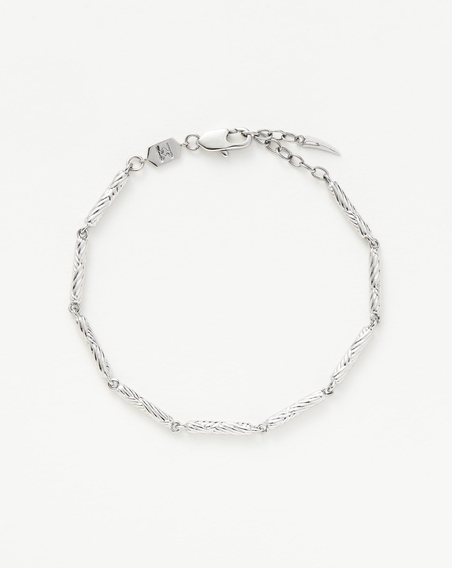 Wavy Ridge Design Silver Chain Bracelet