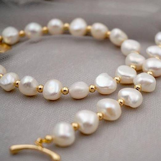 Elegant Coin Pearl Bracelet for Stylish Wear