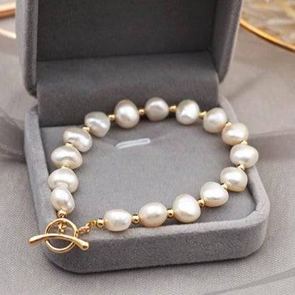 Elegant Pearl Bracelet in Stylish Design