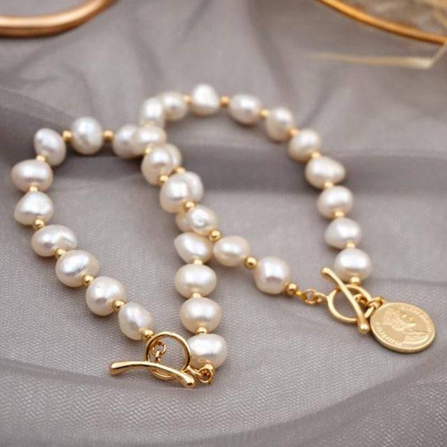 Elegant Pearl Bracelet in Stylish Design