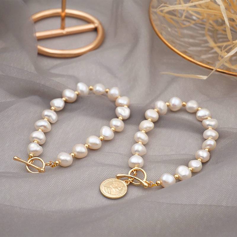 Elegant Pearl Bracelet in Stylish Design